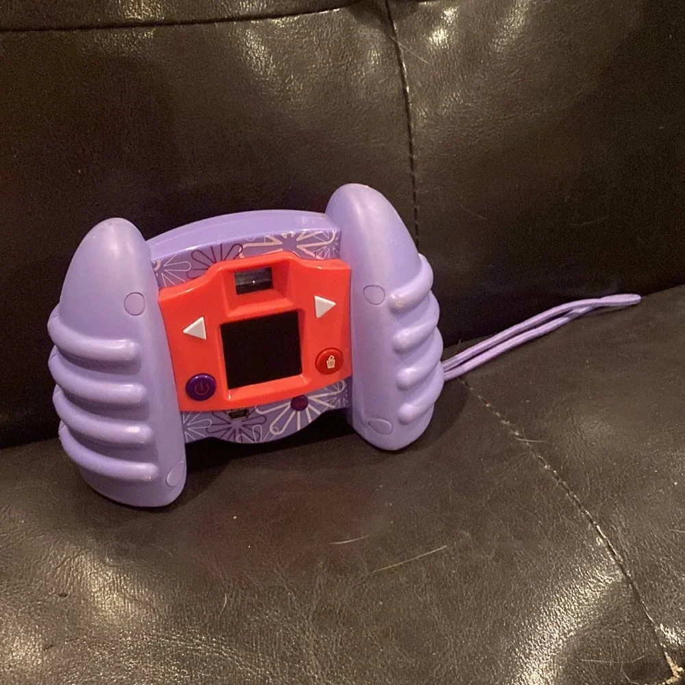 Discovery Battery-Powered Digital Pink and Purple Camera